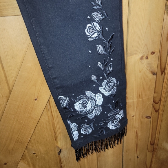 HSN Diane Gilman  Skinny BLACK JEAN DG2 Floral Embroidery Bead Fringe size 1 New - Picture 4 of 8